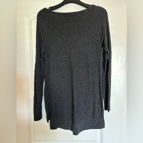 Gray sweater - Picture 2 of 4